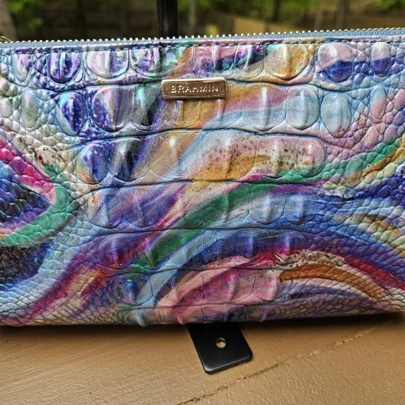 Brahmin Elope Melbourne Daisy Wristlet Clutch NWT - Picture 5 of 10